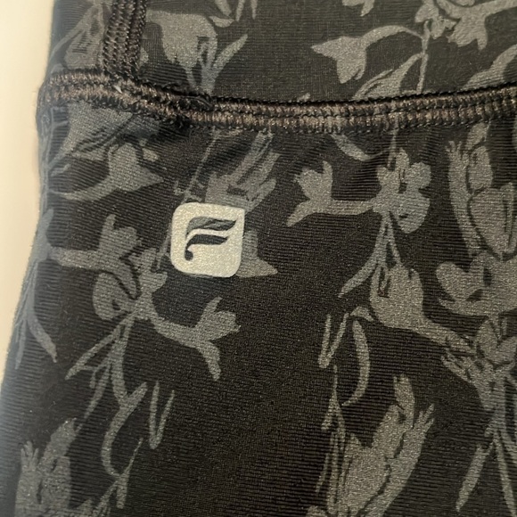 Fabletics Black Petal Define PowerHold® Mid-Rise Legging Size L - Picture 10 of 12